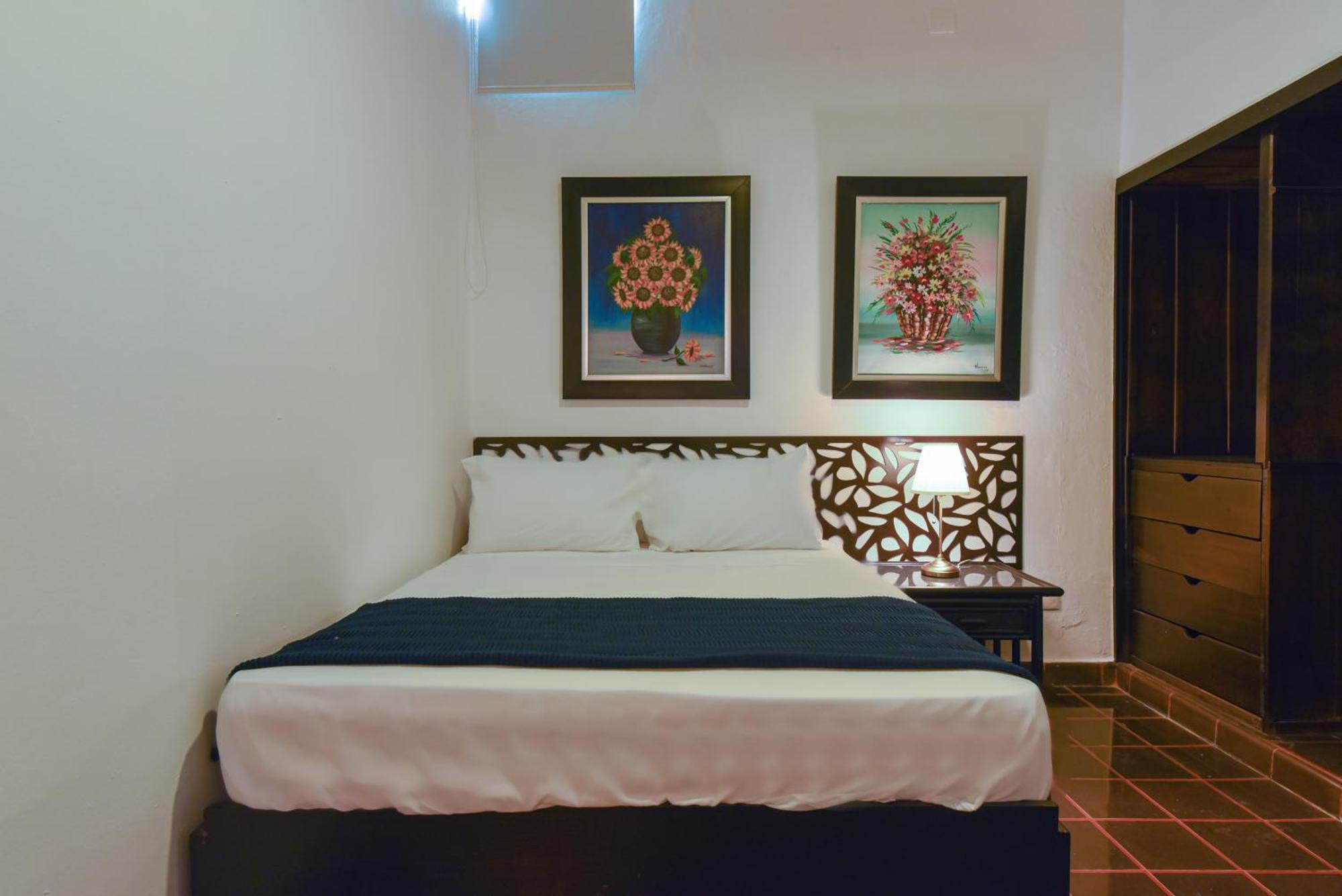 Ph 19 Guesthouse Hotel In Gazcue Santo Domingo Room photo